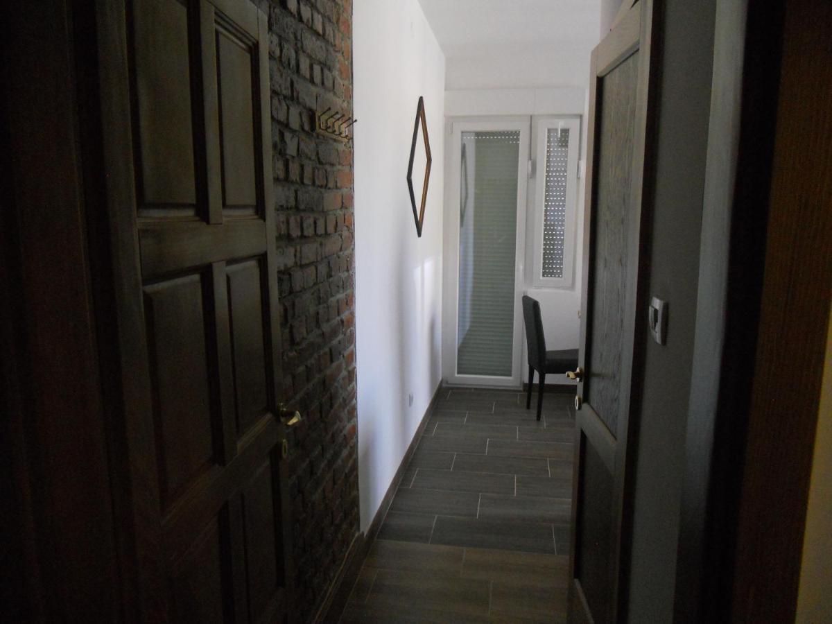 Apartmani Bonaca U Centru Niksica Exterior foto